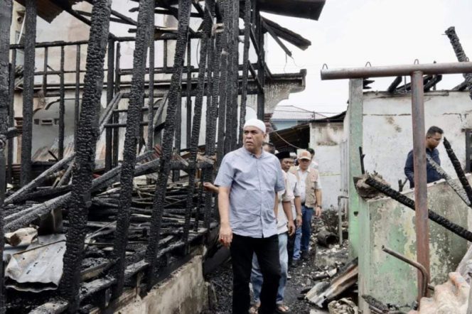 
					Tinjau Kebakaran di Panyabungan I, Sukhairi Ingatkan Jaringan Listrik Rumah Tua