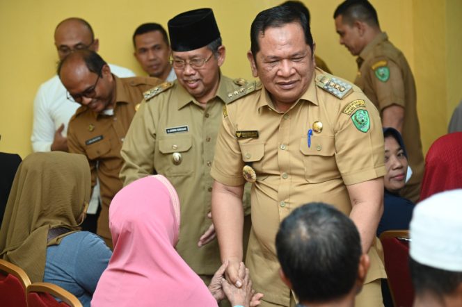 
					Walikota Salurkan Zakat Mal Untuk 100 Mustahik di Kota Padang Sidempuan