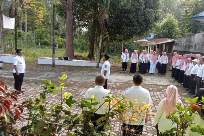 
					Pimpin Apel Pagi Pasca Libur Lebaran, Camat Tambangan Minta ASN Tingkatkan Disiplin