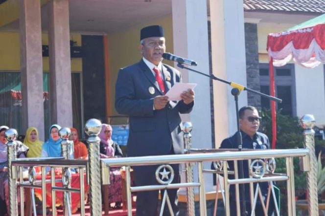 
					Plt. Bupati Ahmad Zarnawi Pasaribu Pimpin Upacara Harkitnas Pemkab Palas