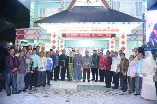 
					Pembukaan PRSU Ke-49, Arahan Bupati : Beri Layanan Terbaik Bagi Pengunjung Paviliun Tapsel