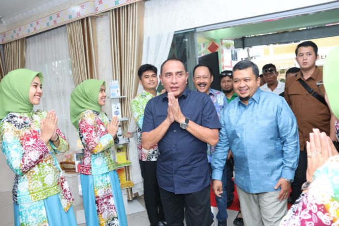 
					Menjadi Daya Tarik Gubsu, Bupati Dolly Terus Gencarkan Promosi UMKM Tapsel