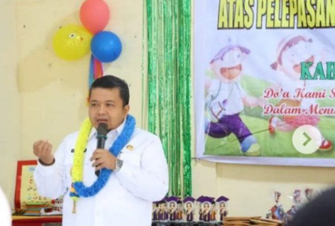 
					Bupati Dolly Pasaribu Hadiri Penamatan TK. Satu Atap SDN. 101204 Sipirok