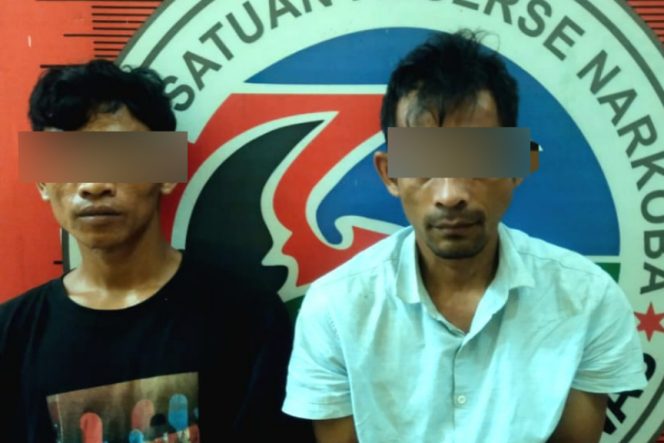 
					Saat Melintas Kenderai Sedan Corolla,, Dua Pengedar Sabu Diringkus Satresnarkoba Polres Palas