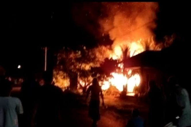 
					Satu Unit Rumah Kandas Dilalap Sijago Merah di Ulu Barumun