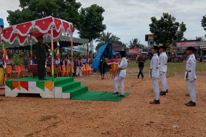 
					Upacara Penurunan Bendera HUT RI Ke 78  di Kecamatan Sinunukan Khidmat