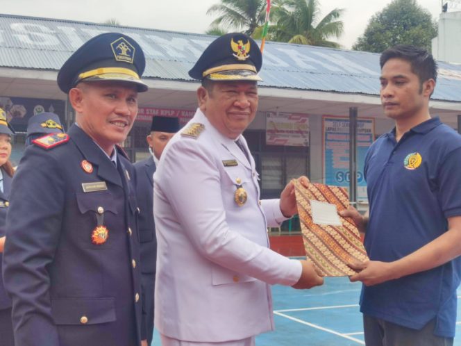 
					681 WBP Lapas Kelas IIB Kota Padangsidimpuan Terima Remisi di HUT Ke-78 Kemerdekaan RI