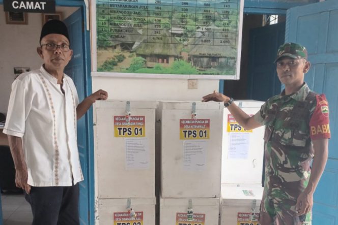 
					Tiba Dikawal TNI – Polri, Logistik Pilkades 2023 Madina Diterima Camat Puncak Sorik Marapi