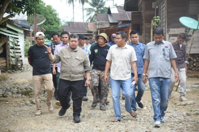 
					Bupati Tapsel Tinjau Kesiapan Gunung Baringin Ikuti Lomba Desa Binaan Tingkat Provsu