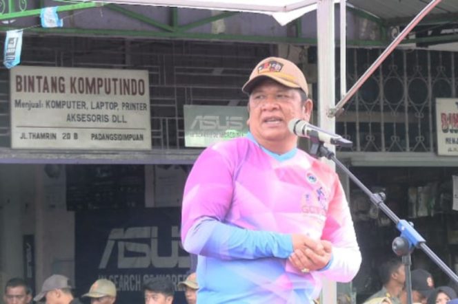 
					Wali Kota Padangsidimpuan Pimpin Kegiatan Gotong Royong Disekitar Pasar Jalan Thamrin