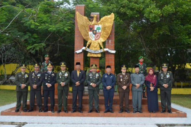 
					Kodim 0212/Tapsel Gelar Ziarah Nasional Ke TMP Sebagai Rangkaian HUT TNI Ke-78
