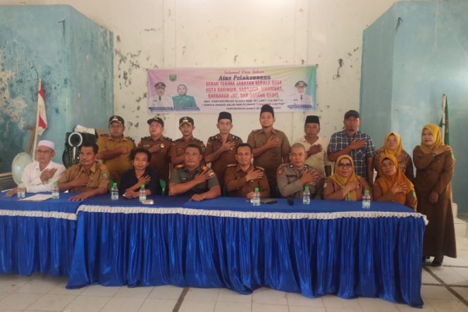 
					Camat Panyabungan Barat Sertijab 5 Kades, Ingatkan Program Bersedekah & Subuh Berjamaah