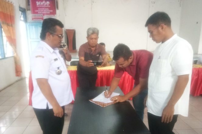 Camat Tambangan Pimpin Sertijab 11 Kades Terpilih 2023