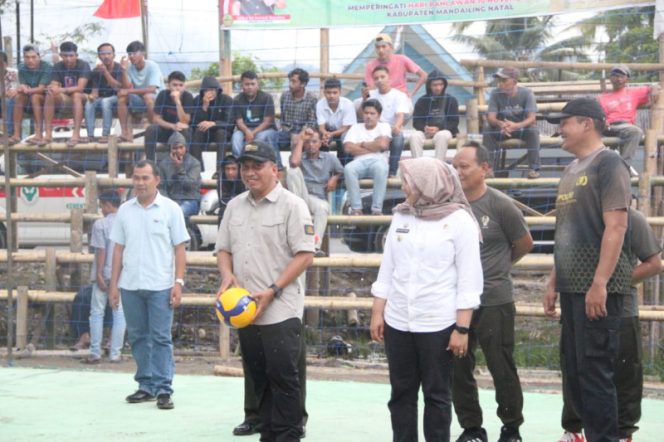 
					Turnament Voli Dandim CUP I 2023 Dilapangan Kayu Jati Resmi Dibuka