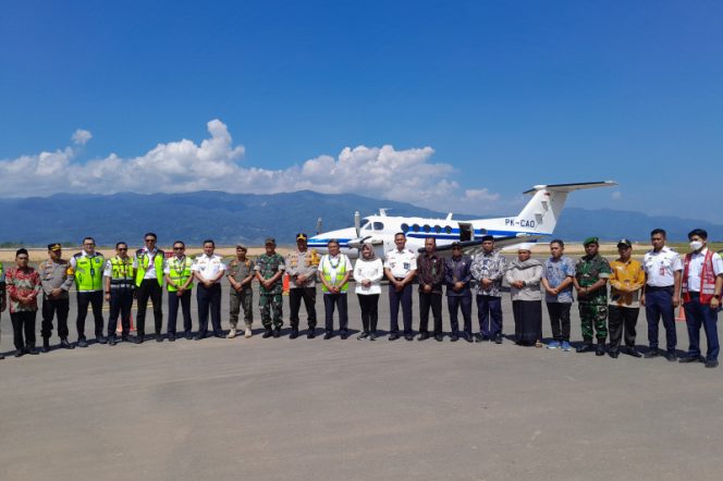 
					Penerbangan Perdana, Pesawat Jenis Beechcraft Super Kings Air Mendarat Mulus di Bandara AH Nasution