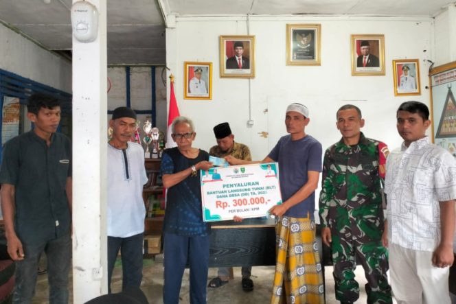 
					47 KPM Desa Pasar Batahan Terima BLT-DD Tahap I 2024