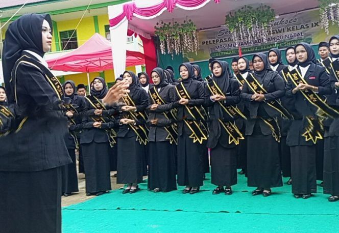 
					MTs Muhammadiyah 20 Natal Lepas 97 Siswa – Siswi Angkatan 33 Tahun 2024