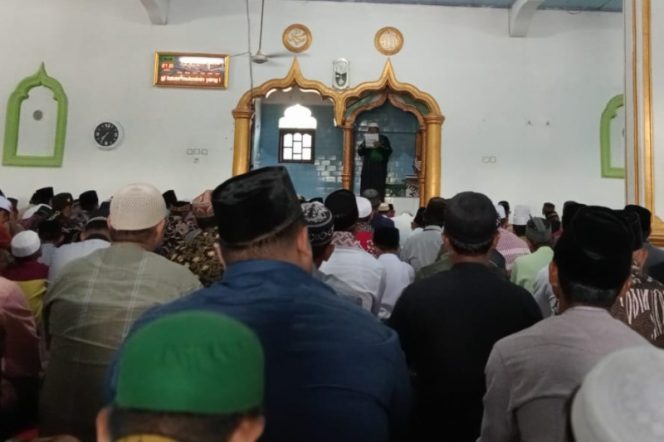 
					Mesjid Jami’ Al Hidayah Dipadati Ribuan Warga Ikuti Sholat Idul Adha 1445 H