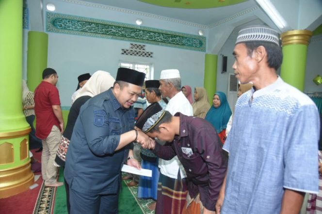 
					Bupati Tapsel Serahkan ZIS Secara Serentak ke Seluruh Kecamatan se-Tapsel