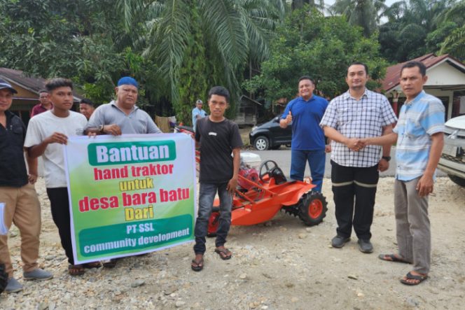 
					4 Desa di Palas Dapat Bantuan Alsitan Dari PT. SSL