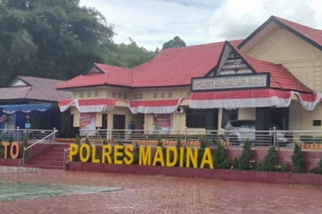 
					Polres Madina Tetapkan Kades dan Sekdes Tegal Sari Tersangka Kasus Penganiayaan Anak
