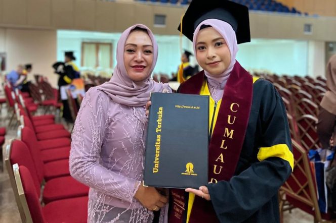 
					Bangga Haru, Kabag OPS Polres Palas Tak Dapat Mendampingi Putri Bungsunya Wisuda