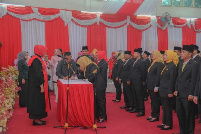 
					30 Anggota DPRD Kota Padangsidimpuan Periode 2024 – 2029 Dilantik