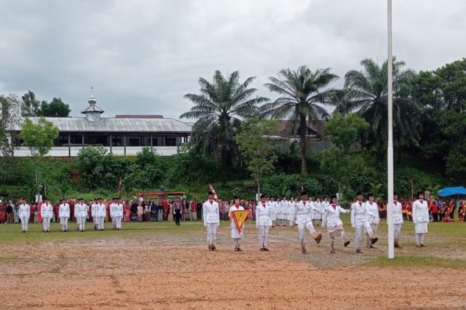 
					Upacara Peringatan HUT Kemerdekaan RI Ke-79 di Sinunukan Berlangsung Khidmat