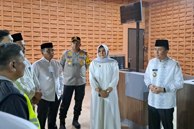 
					Pj Gubsu Berkunjung ke Bandara AH Nasution