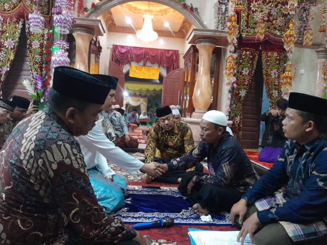 
					Cabup Saipullah Saksi Akad Nikah Putri Pertama H Wardan dan Masrida Daulay di Tabuyung