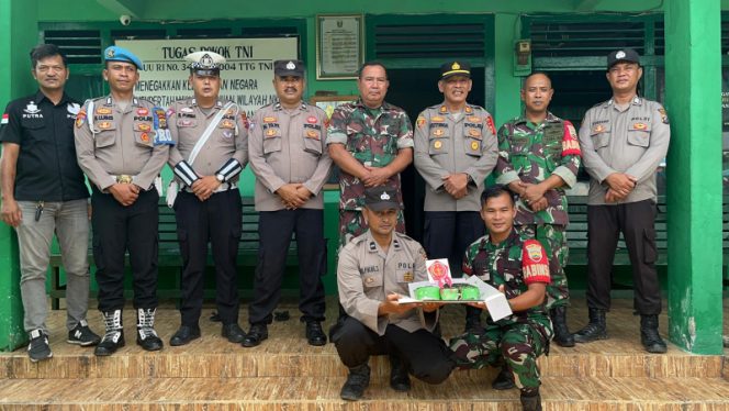 
					Ucapkan Selamat HUT TNI Ke 79, Markas Koramil 14 Kotanopan Dikunjungi Kapolsek