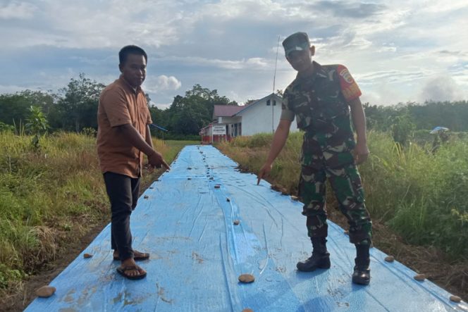 
					Pembangunan Jalan Lingkungan Desa Hutarimbaru Sumber DD 2024 Sepanjang 302 Meter