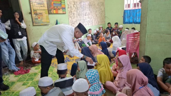 
					Cabup Madina Saipullah Berikan Santunan Kepada 249 Anak Yatim di Panyabungan