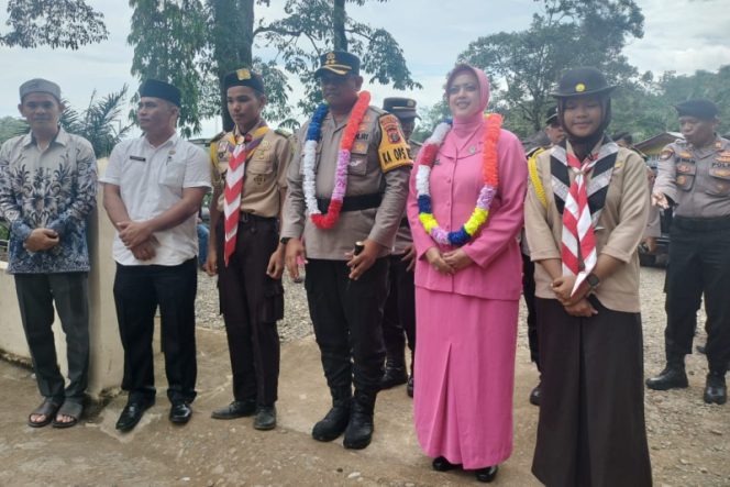 
					Kunker Kapolres Madina di Linggabayu, Sampaikan Pesan Kamtibmas