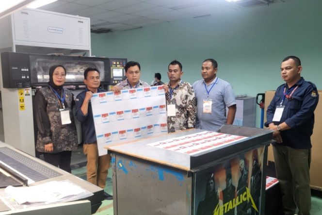 
					KPU Palas Inspeksi ke Percetakan Gramedia di Cikarang, Terkait  Surat Suara Pilkada