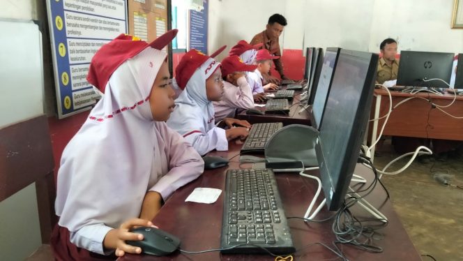 
					Server Sempat Terkendala, Akhirnya ANBK di SDN 385 Akhirnya Berjalan Lancar