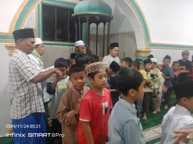 
					SD N 019 dan SD N 020 Ramaikan Subuh Berjamaah Di mesjid Al-Munawar Bonan Dolok Siabu