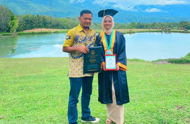 
					Khoirunnisah Raih Predikat Terbaik Studi Ekonomi Syariah di Wisuda ke 6 STAIN Madina