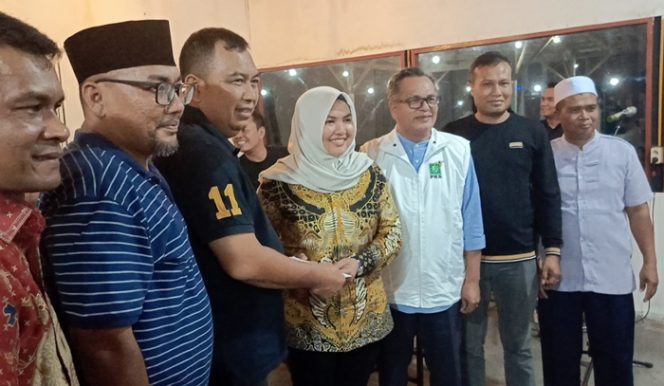 
					HUT ke-31, Atika Terima Kado Spesial dari Ketua Partai Pengusung SAHATA