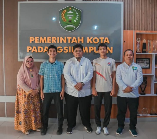 
					Pj. Sekdakot Terima Audiensi Dua Atlet yang Akan Bertanding di SAC Indonesia National Championship