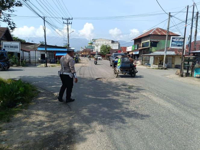 
					Ops Keselamatan Toba 2025, Satlantas Polres Palas Cek Jalan Rusak di Jalinsum