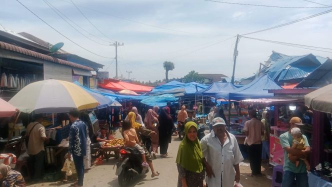 
					Disperindag Madina Survei Pedagang di Pasar Natal