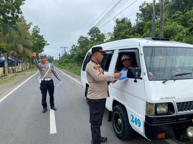 
					Ciptakan Situasi Kamseltibcarlantas, Satlantas Polres Palas Gelar Patroli Blue Light