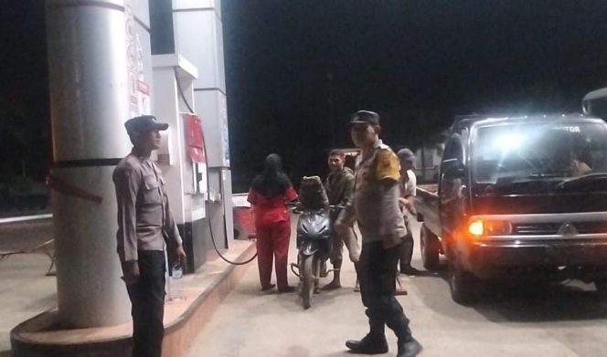 
					Untuk Menekan 3 C, Personil Polsek Barteng laksanakan Patroli Blue Light