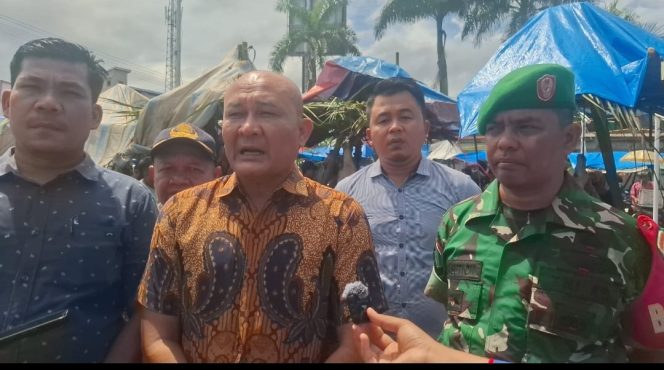 
					Jelang Ramadhan, Tim Gabungan Pemkab Madina Pantau Bahan Pokok di Pasar Baru Panyabungan