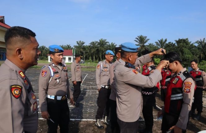 
					Polres Padang Lawas Si Propam Melaksanakan Ops Gaktiblin Di Lapangan Mapolres