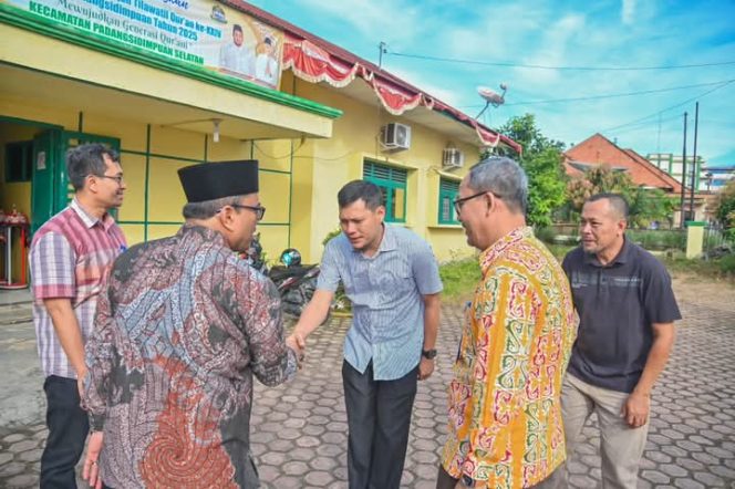 
					Walikota H. Letnan Dalimunthe Lakukan Sidak ke Beberapa Kantor Pemko Padangsidimpuan