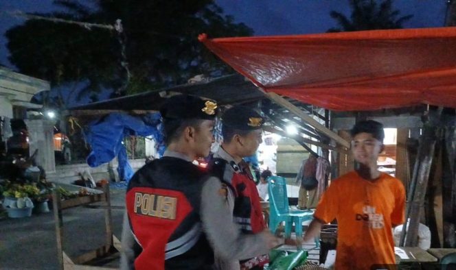 
					Polres Padang Lawas Melaksanakan Patroli Subuh Antisipasi Gangguan Kamtibmas