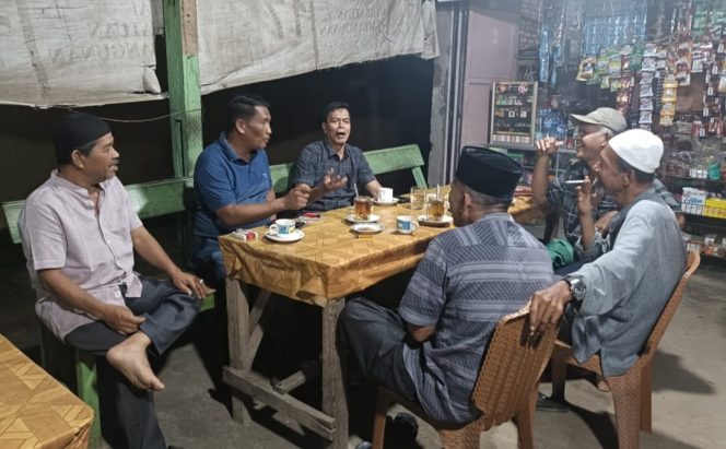 
					Personil Polres Palas Silaturahmi Dan Ngopi Bareng di Warung Kopi Siti