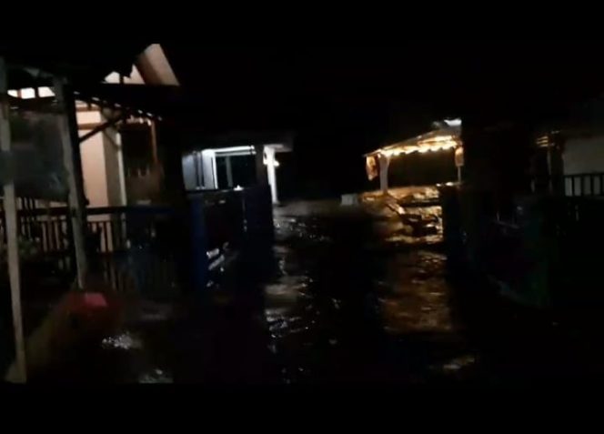 
					Curah Hujan Cukup Tinggi Mengakibatkan Padangsidimpuan Banjir